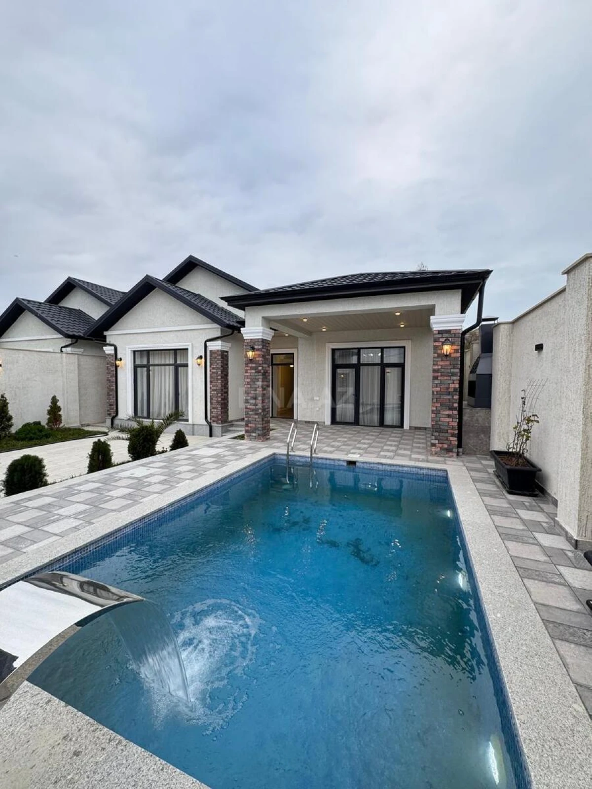 Satılır 4 otaqlı həyət evi 150 m²