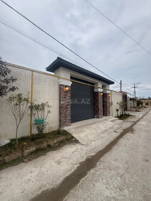 Satılır 4 otaqlı həyət evi 150 m²