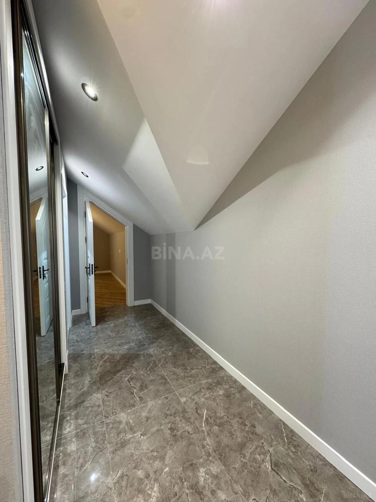 Satılır 4 otaqlı həyət evi 150 m²