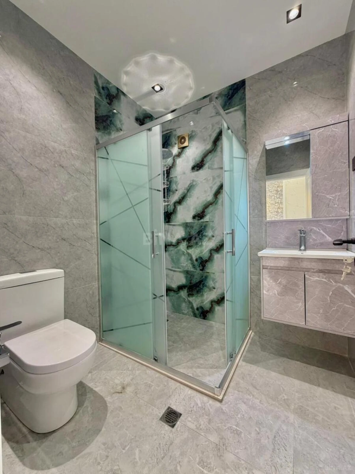 Satılır 4 otaqlı həyət evi 170 m²