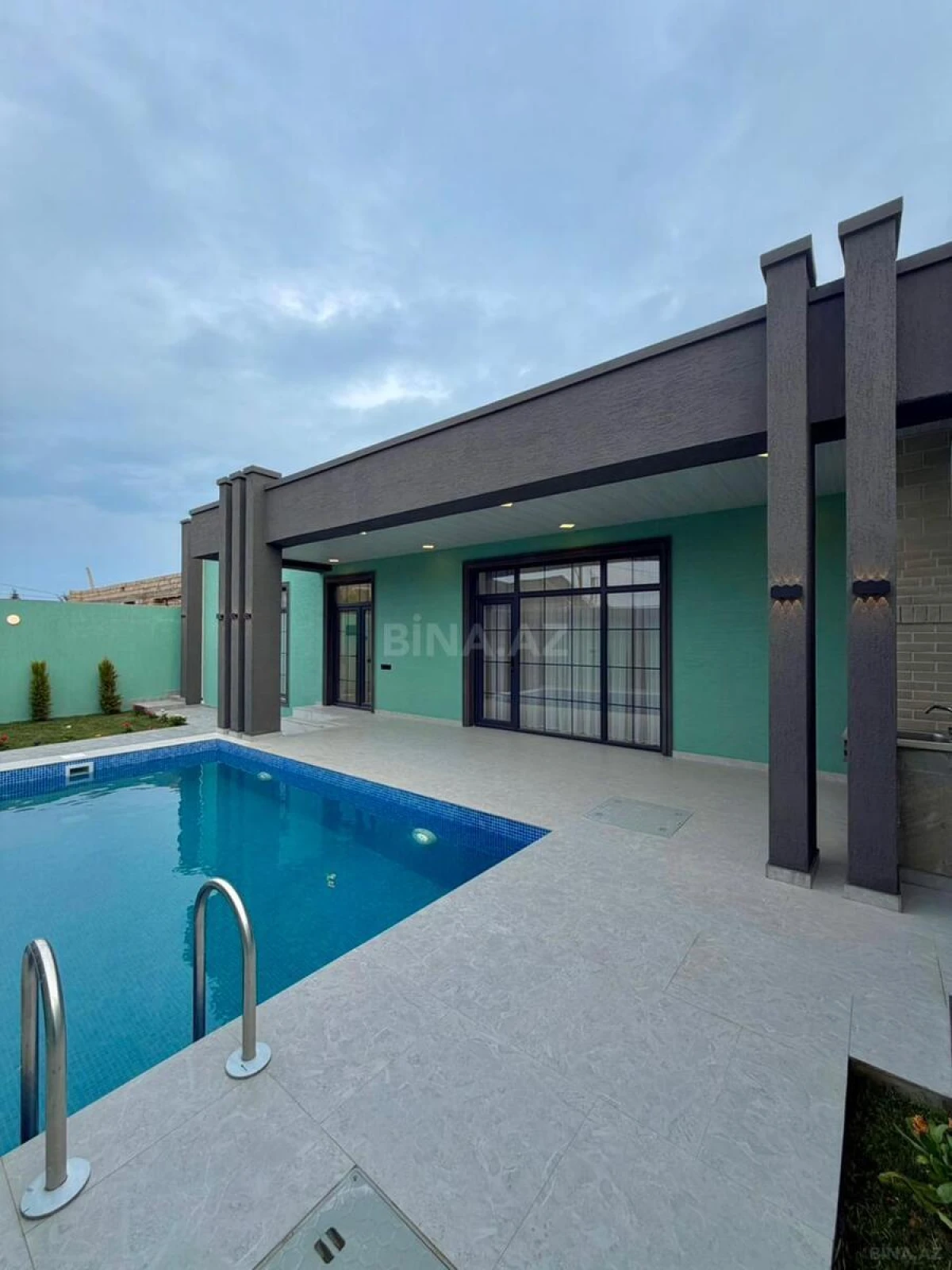 Satılır 4 otaqlı həyət evi 170 m²