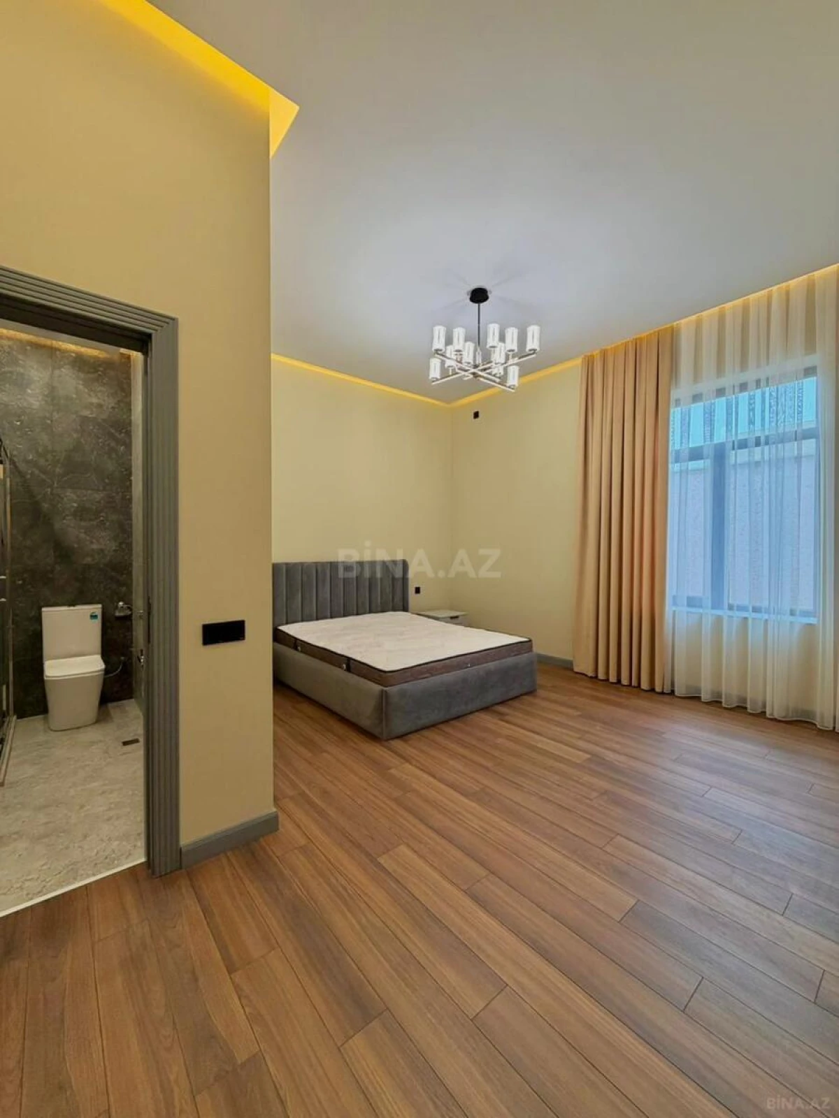 Satılır 4 otaqlı həyət evi 160 m²