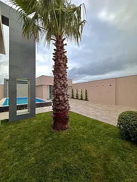 Satılır 4 otaqlı həyət evi 160 m²