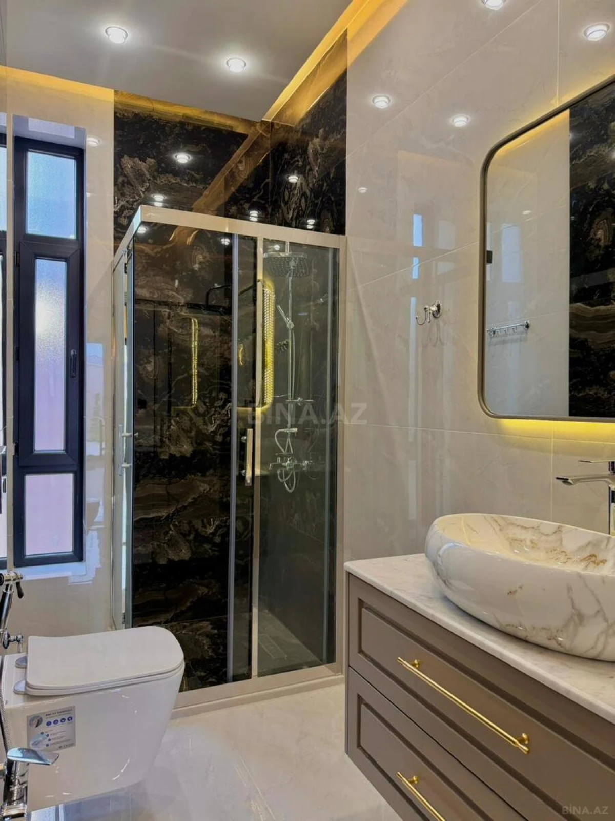 Satılır 4 otaqlı həyət evi 160 m²