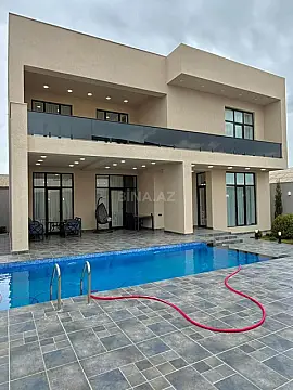 Satılır 5 otaqlı həyət evi 300 m²