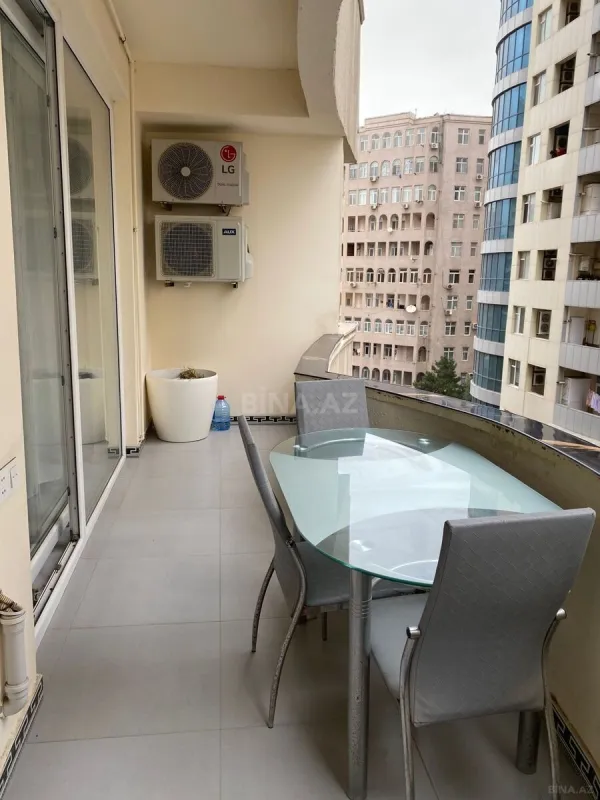 Kirayə verilir 2 otaqlı mənzil 65 m²