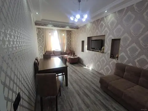 Kirayə verilir 2 otaqlı mənzil 60 m²