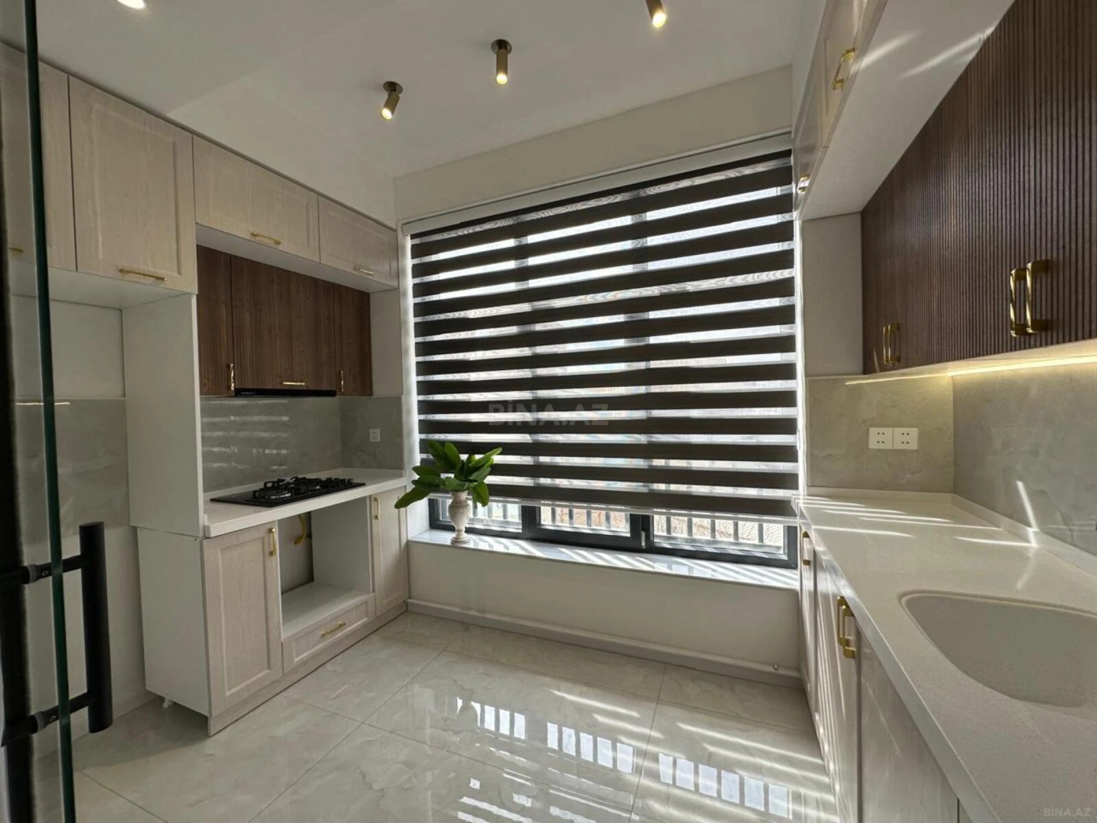 Satılır 3 otaqlı mənzil 85 m²