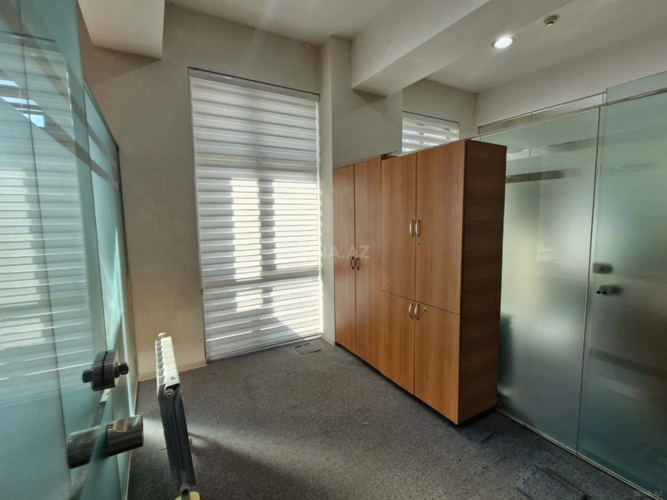 Kirayə verilir 8 otaqlı ofis 285 m²