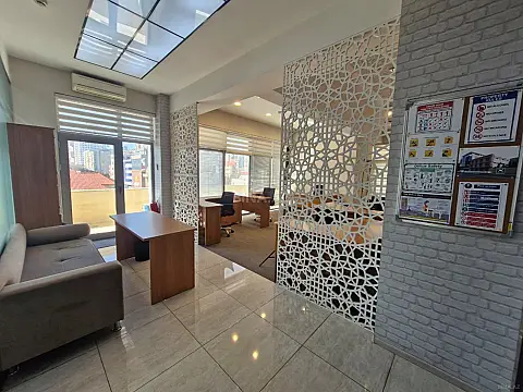 Kirayə verilir 8 otaqlı ofis 285 m²