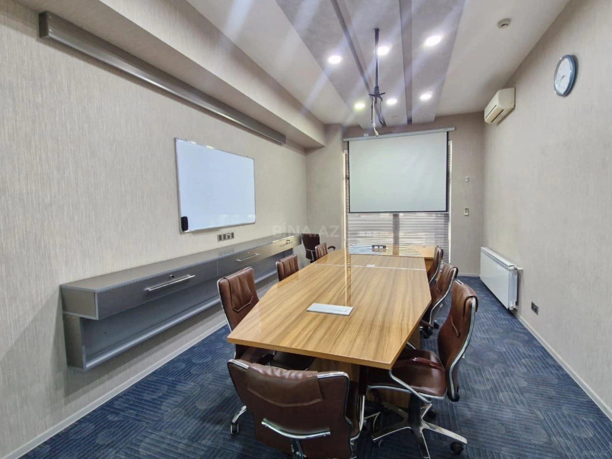 Kirayə verilir 8 otaqlı ofis 285 m²
