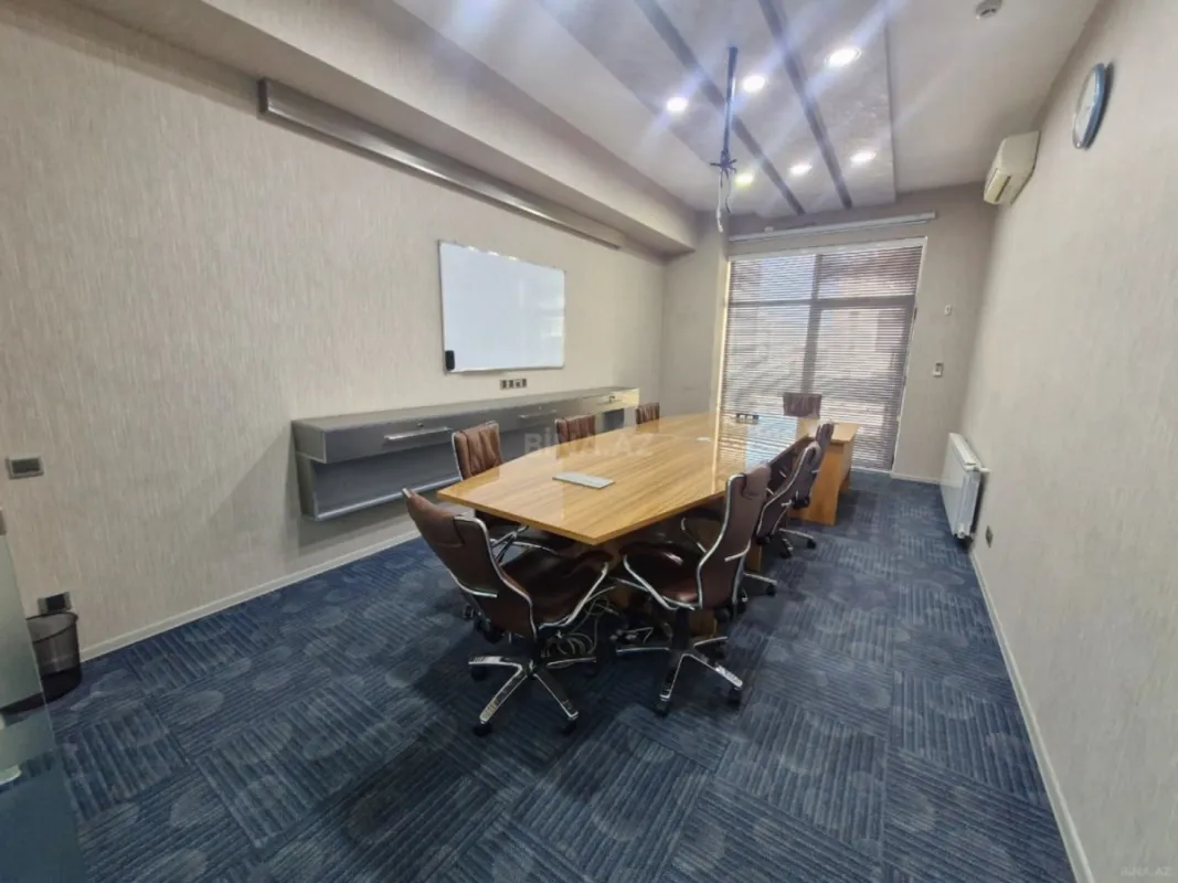 Kirayə verilir 8 otaqlı ofis 285 m²