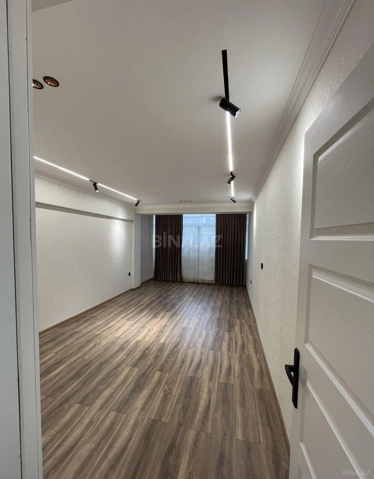 Satılır 2 otaqlı mənzil 70 m²