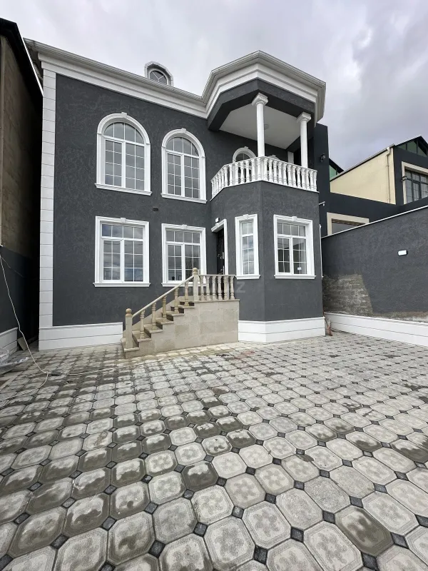 Satılır 6 otaqlı həyət evi 200 m²