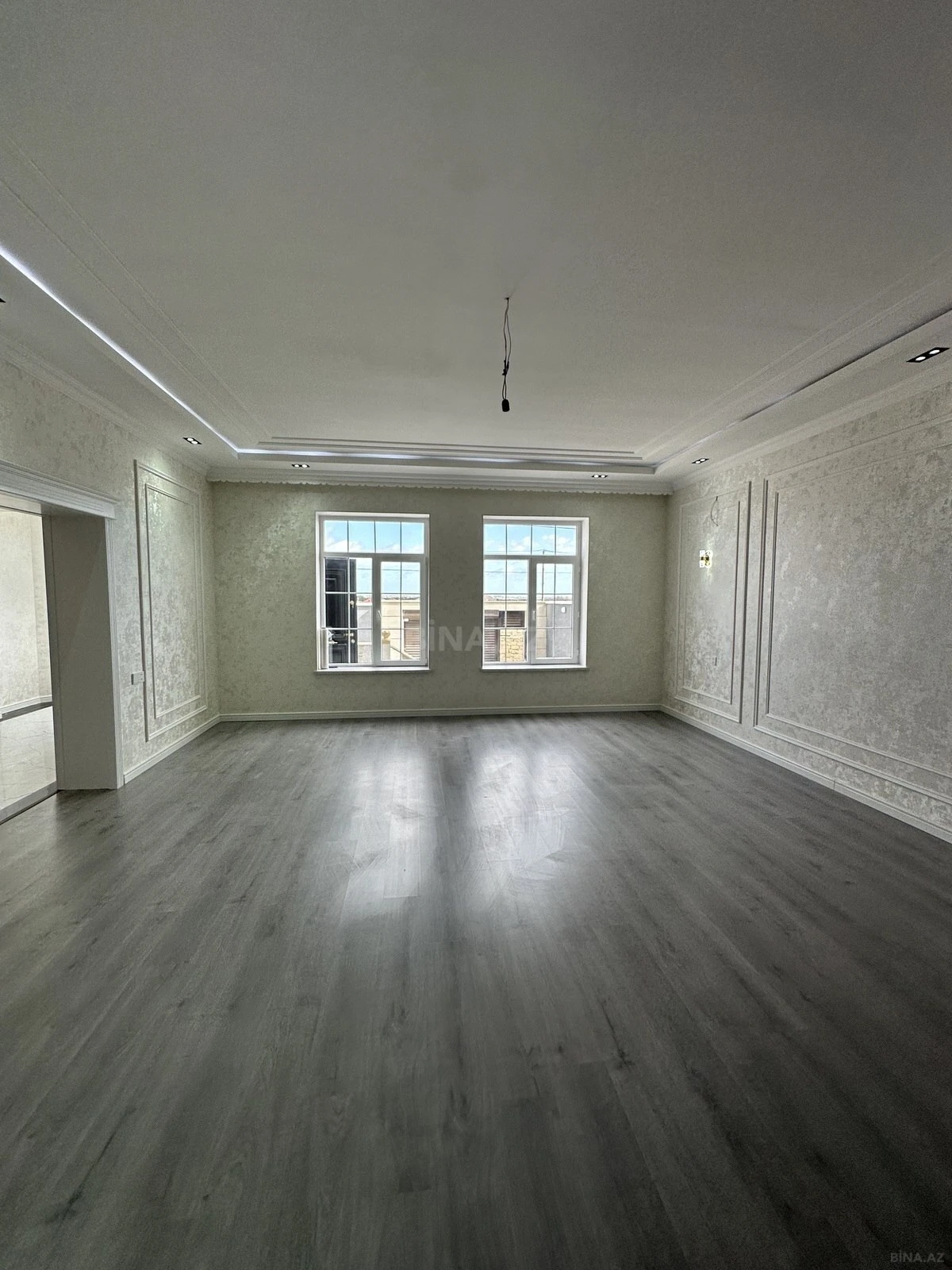 Satılır 6 otaqlı həyət evi 200 m²