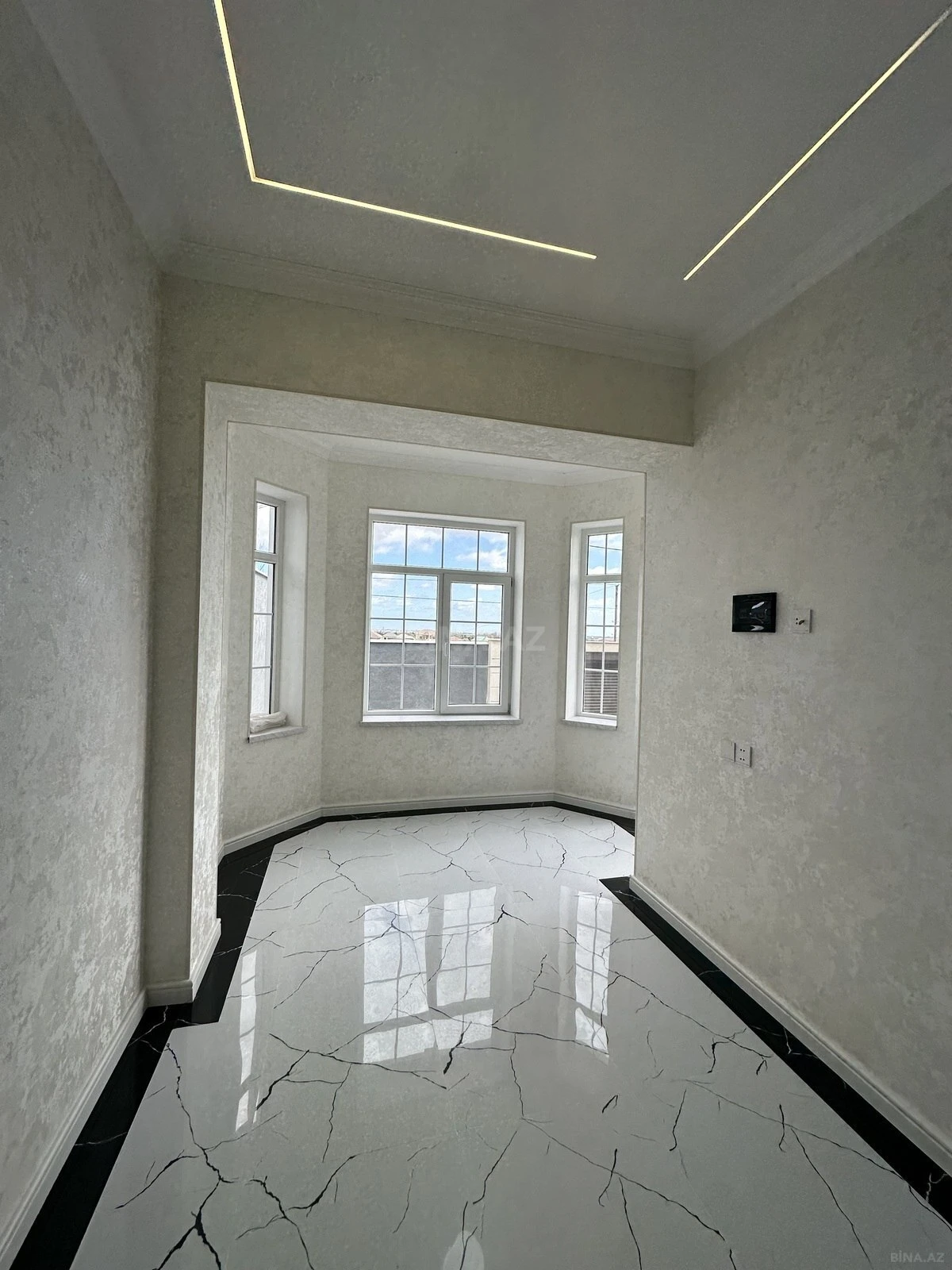 Satılır 6 otaqlı həyət evi 200 m²