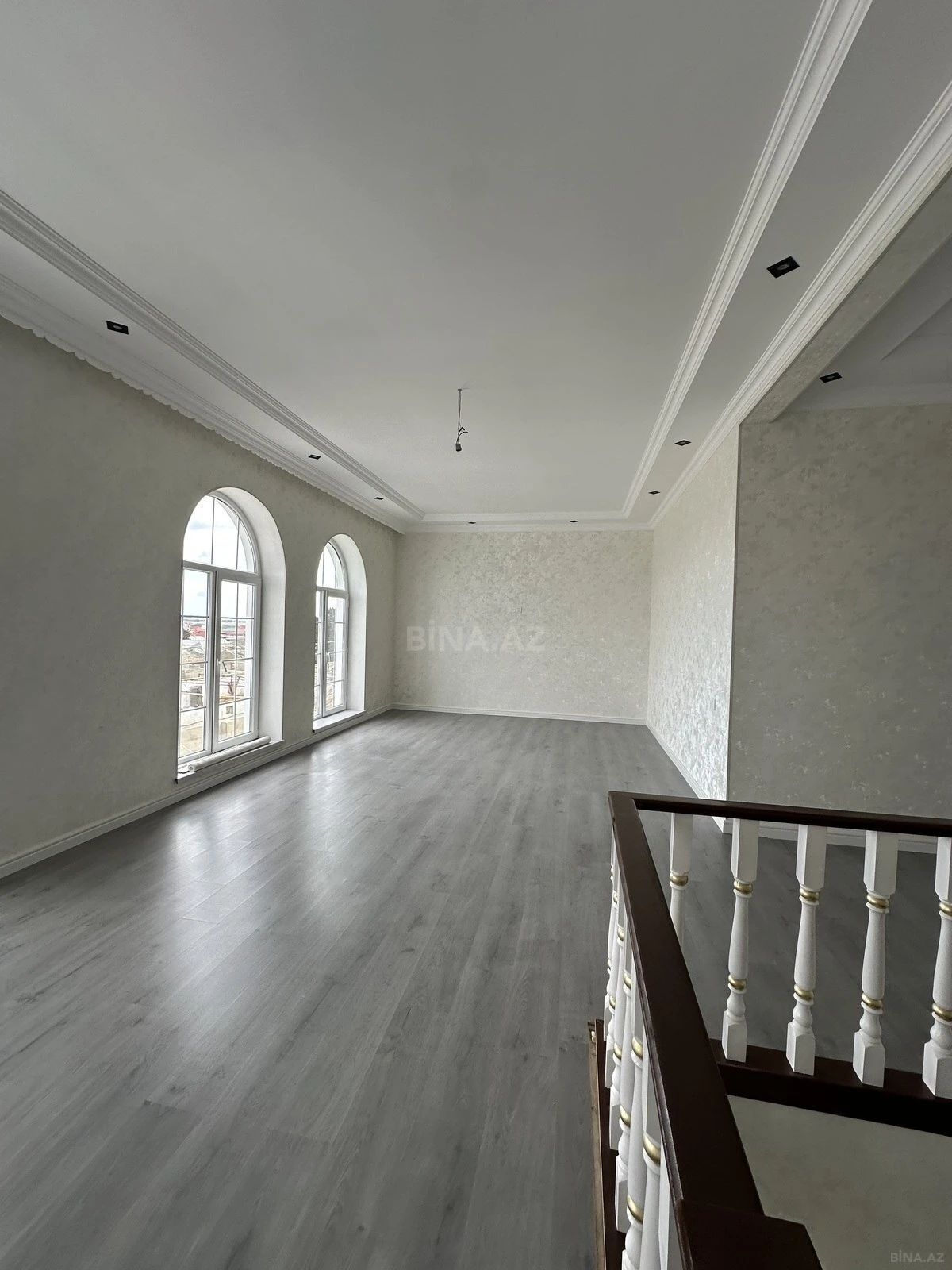 Satılır 6 otaqlı həyət evi 200 m²