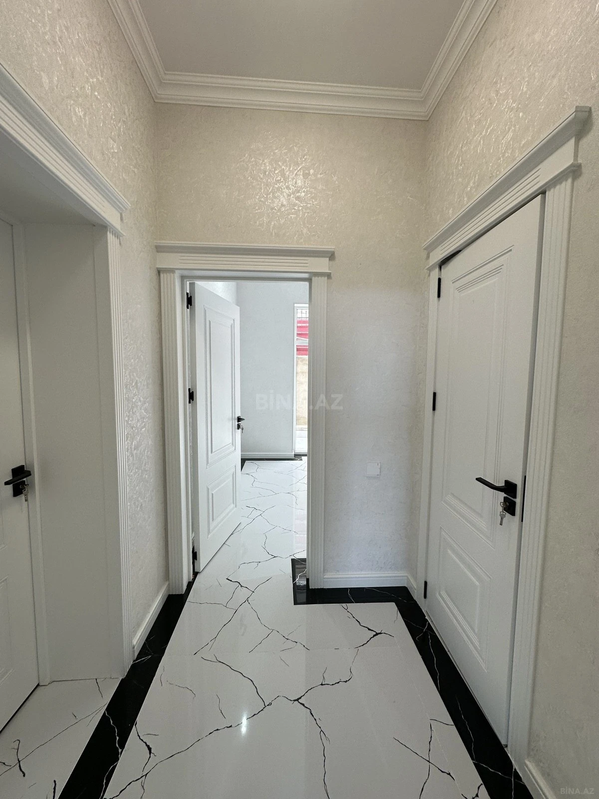 Satılır 6 otaqlı həyət evi 200 m²