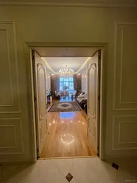 Satılır 3 otaqlı mənzil 140 m²