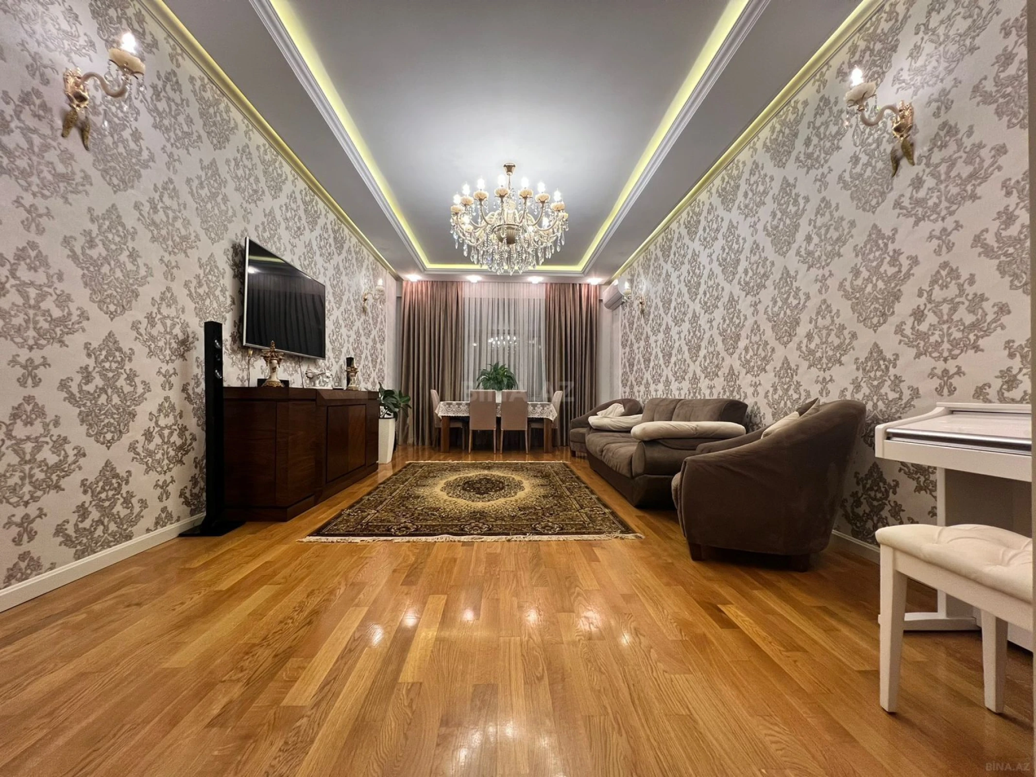 Satılır 3 otaqlı mənzil 140 m²