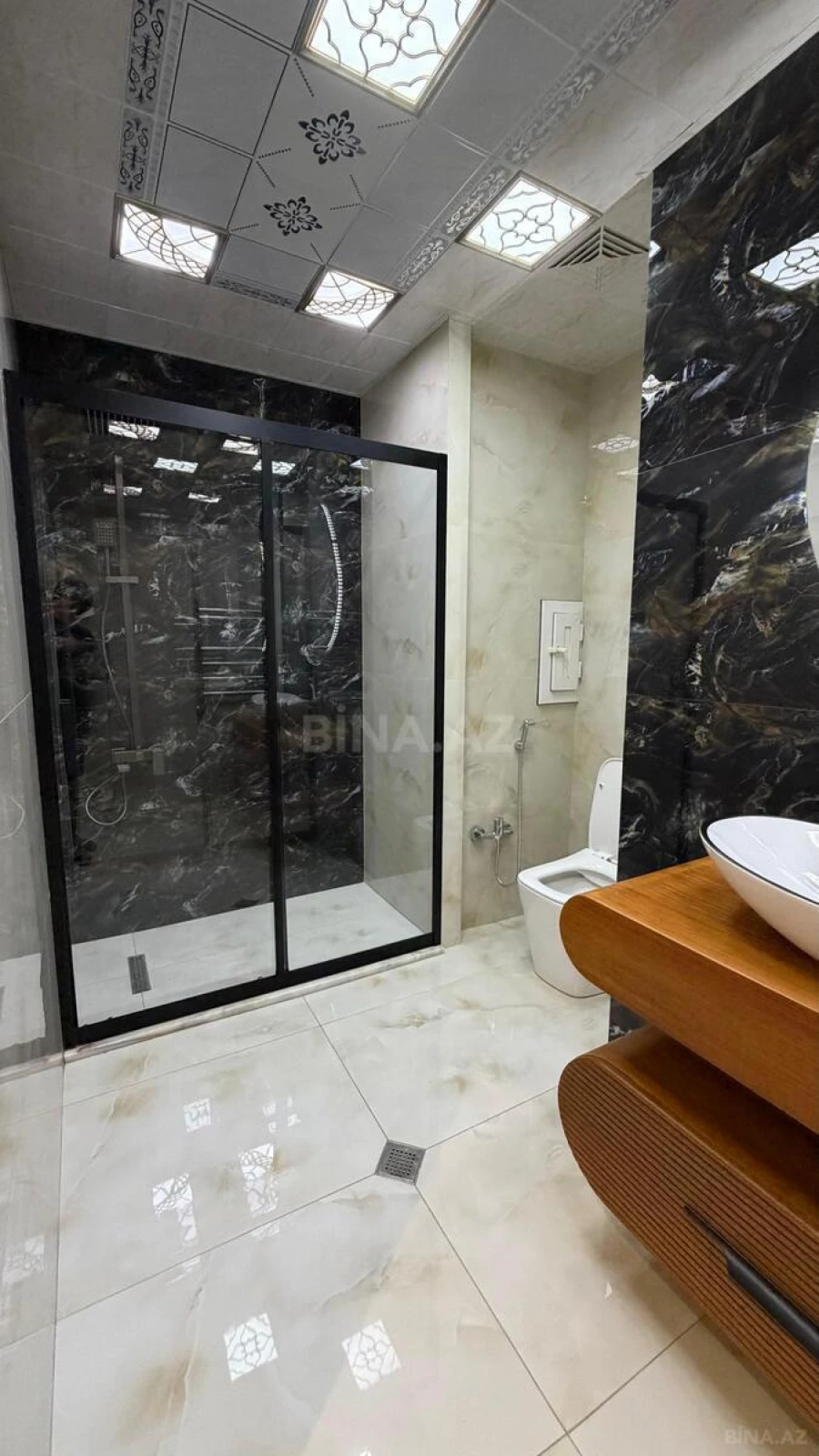 Satılır 3 otaqlı mənzil 120 m²