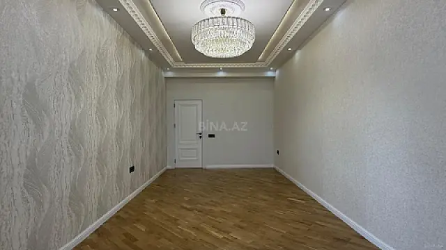 Satılır 3 otaqlı mənzil 120 m²