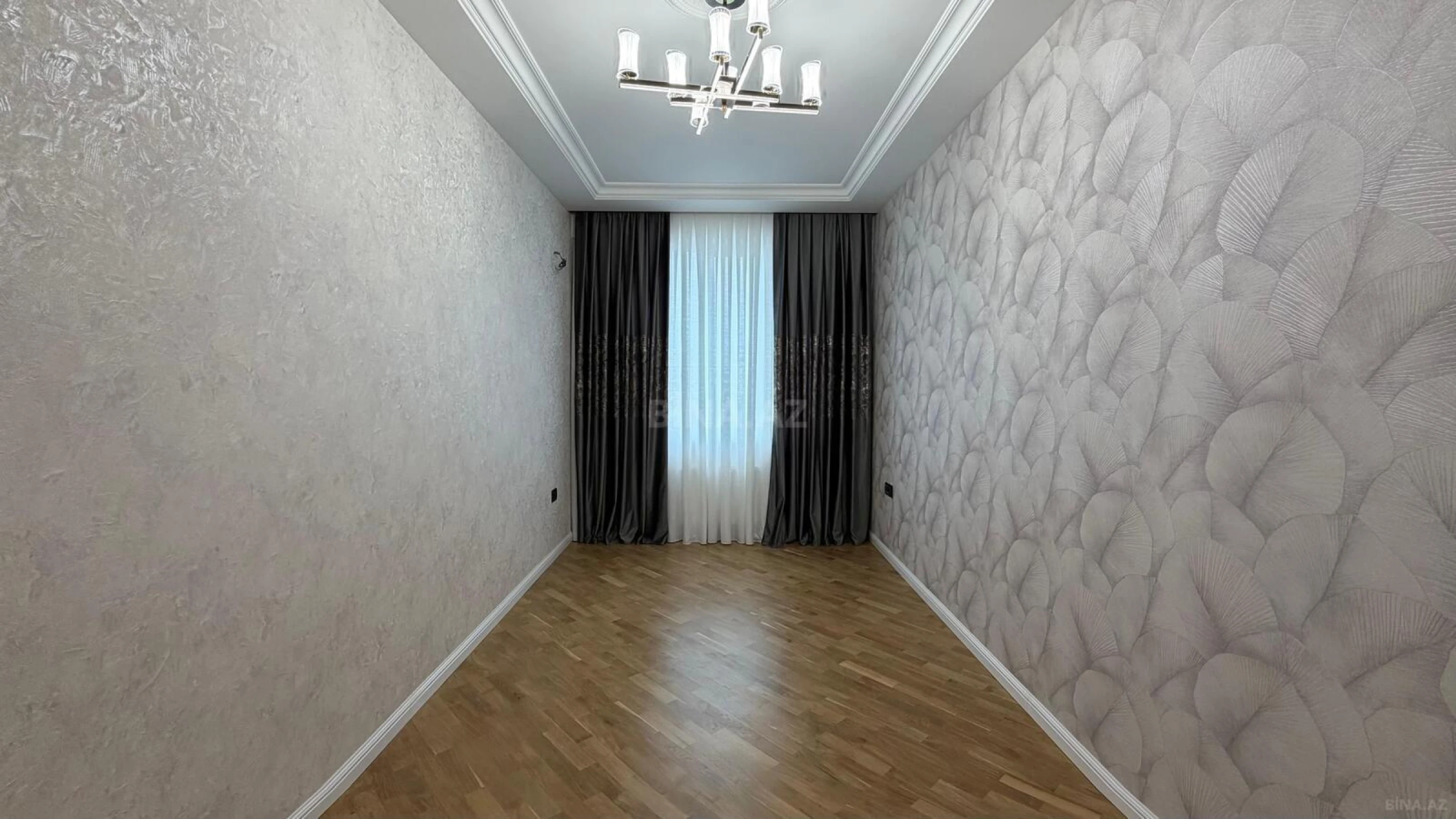 Satılır 3 otaqlı mənzil 120 m²