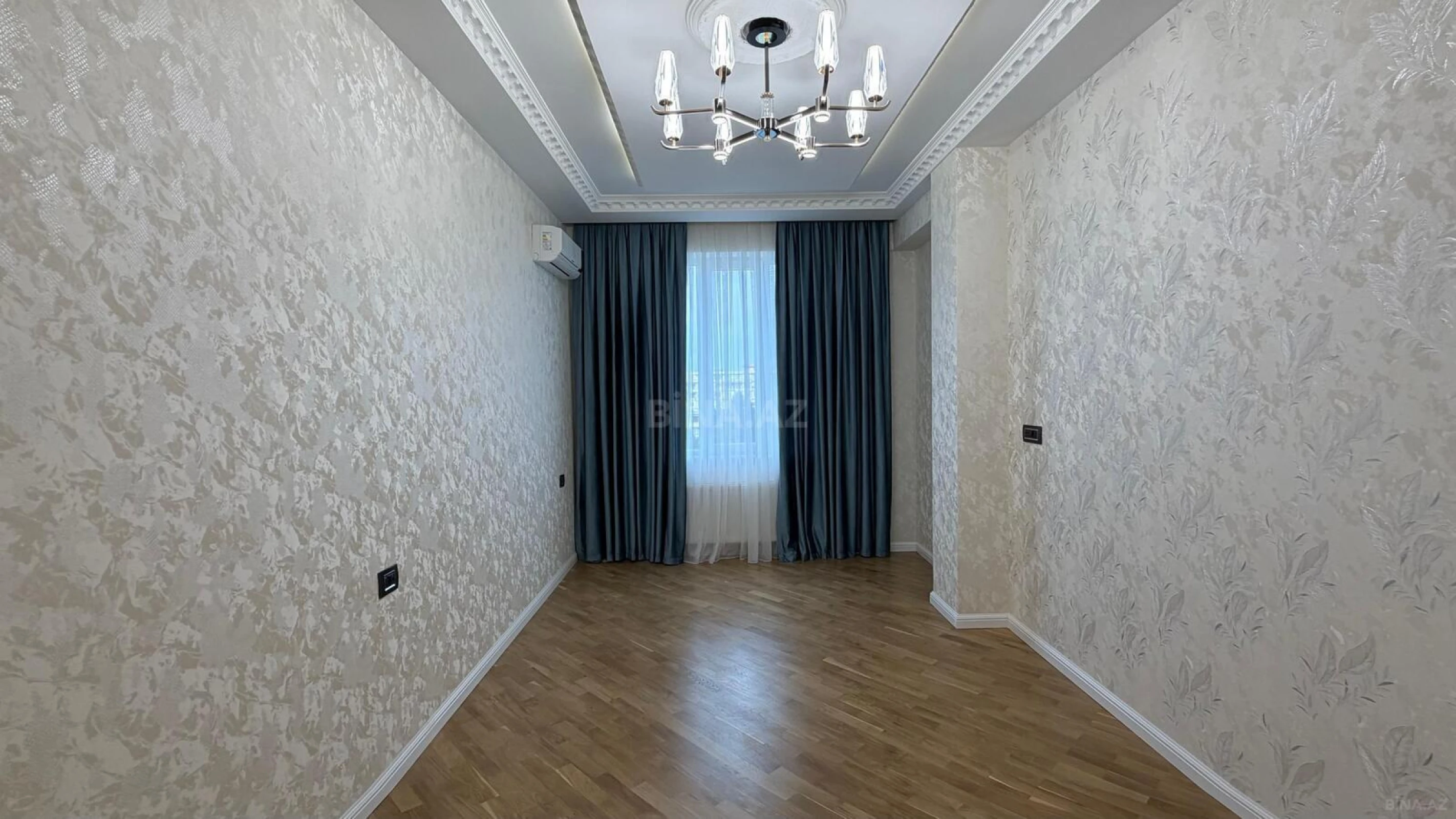 Satılır 3 otaqlı mənzil 120 m²