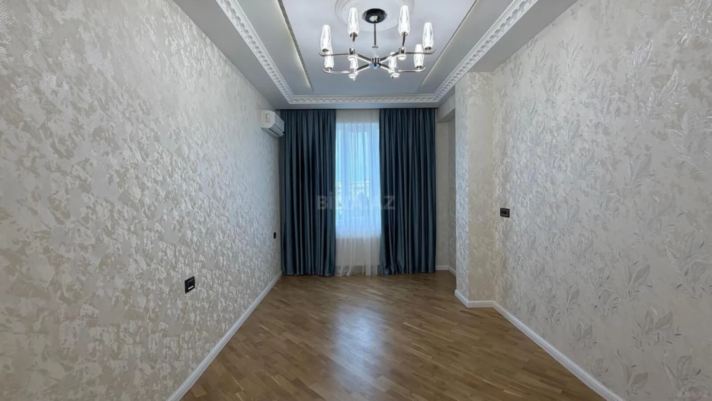 Satılır 3 otaqlı mənzil 120 m²