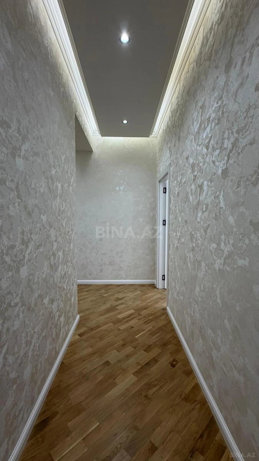 Satılır 3 otaqlı mənzil 120 m²