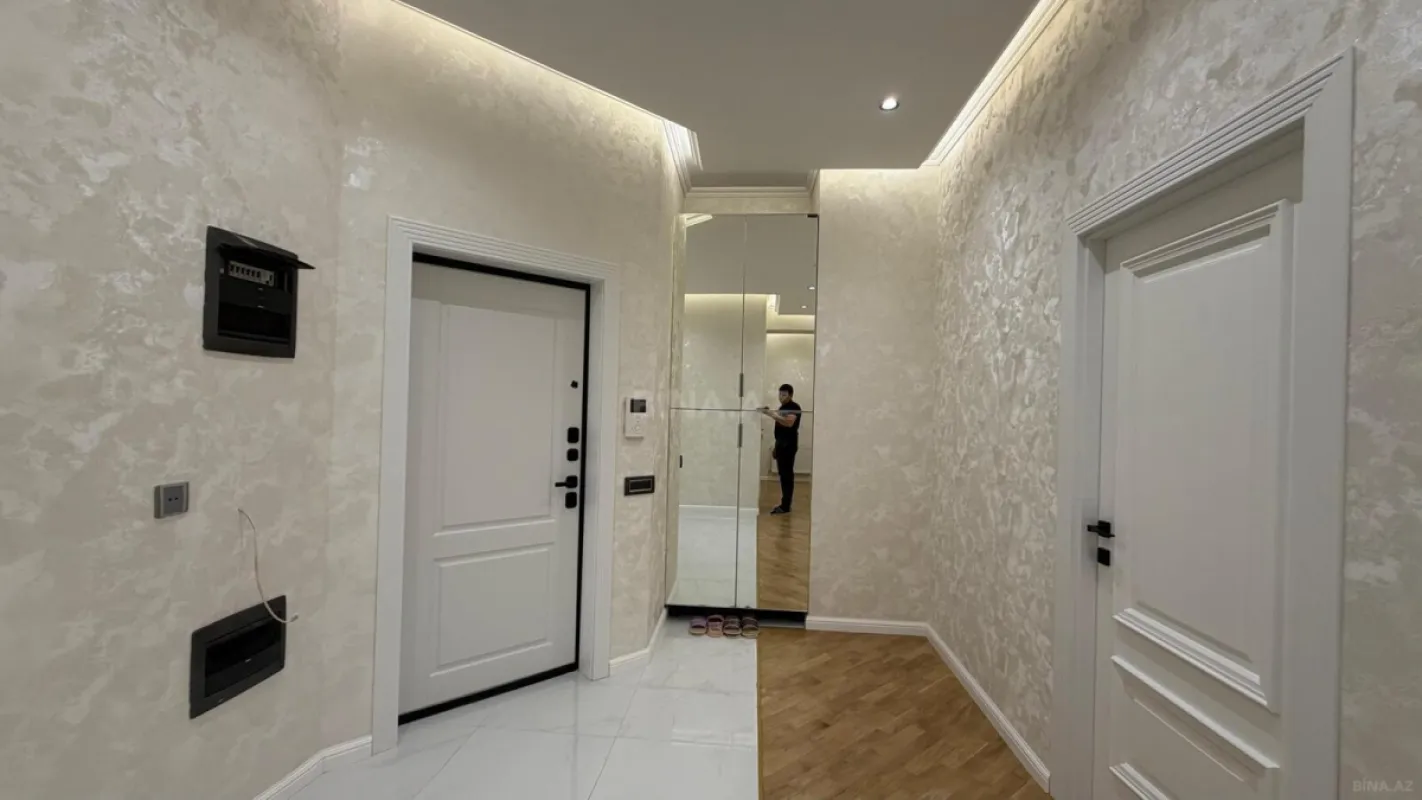 Satılır 3 otaqlı mənzil 120 m²