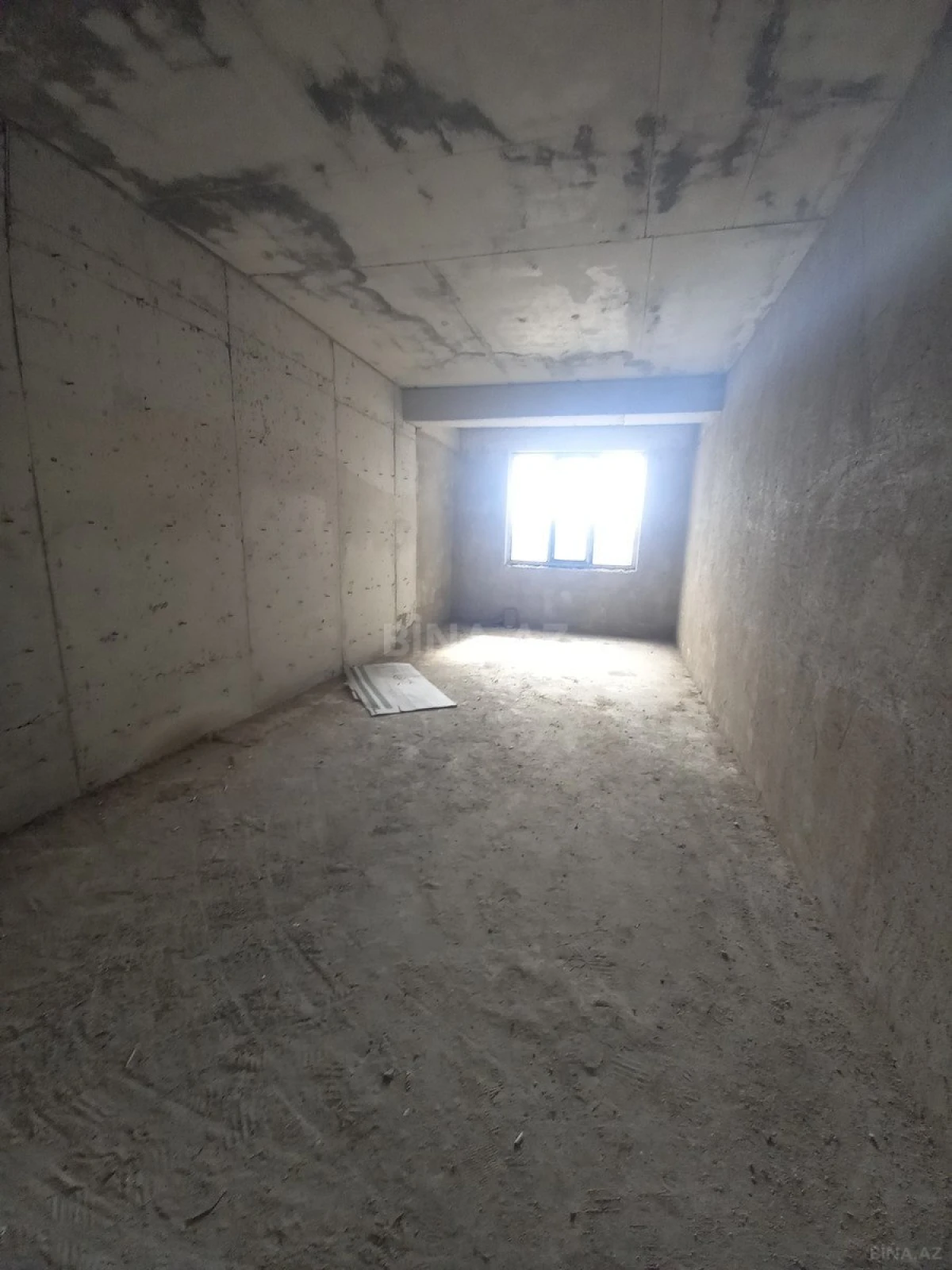 Satılır 3 otaqlı mənzil 139 m²