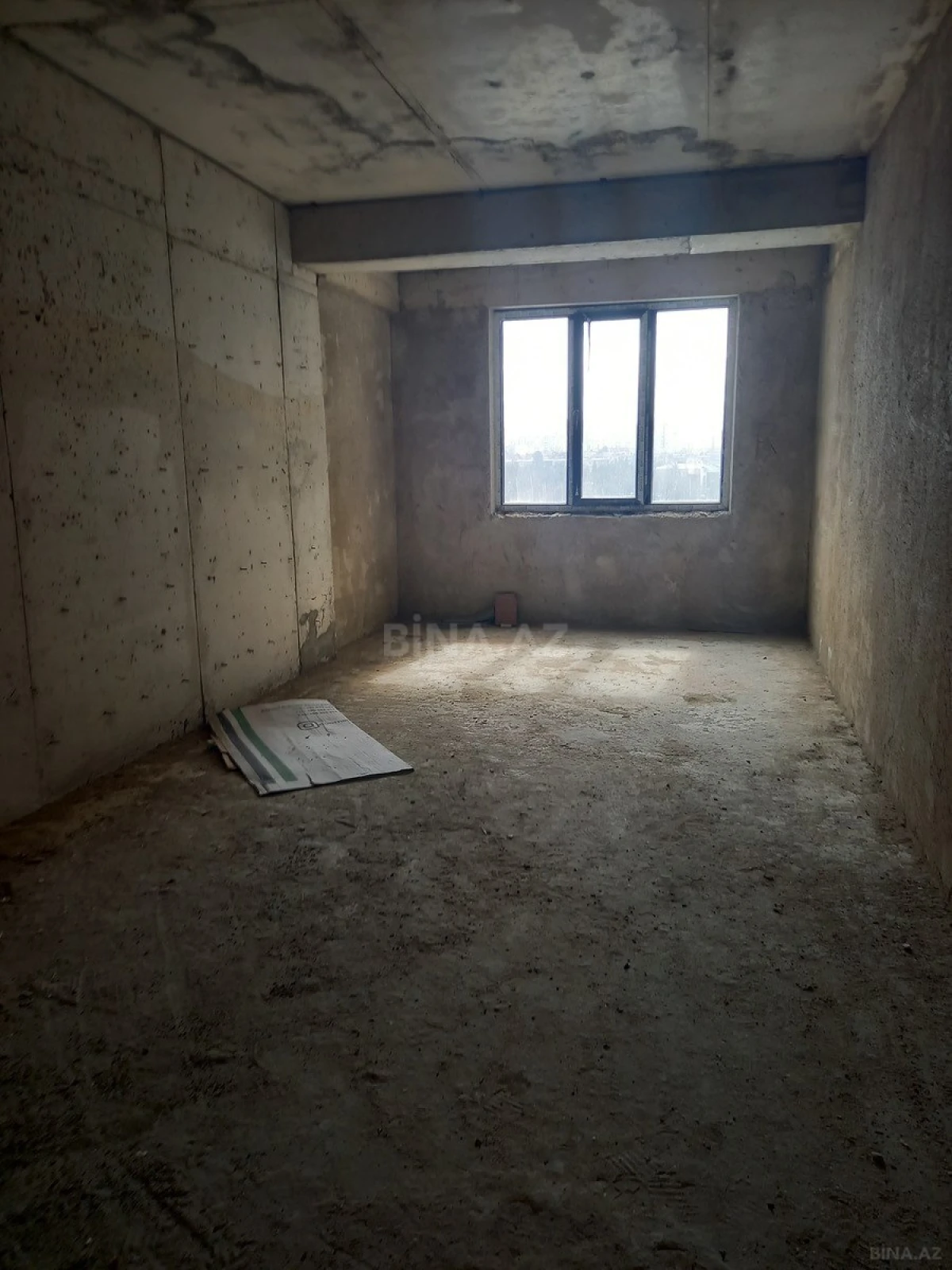 Satılır 3 otaqlı mənzil 139 m²