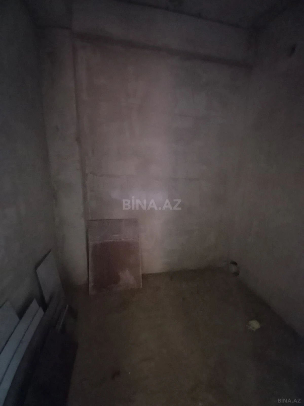 Satılır 3 otaqlı mənzil 139 m²