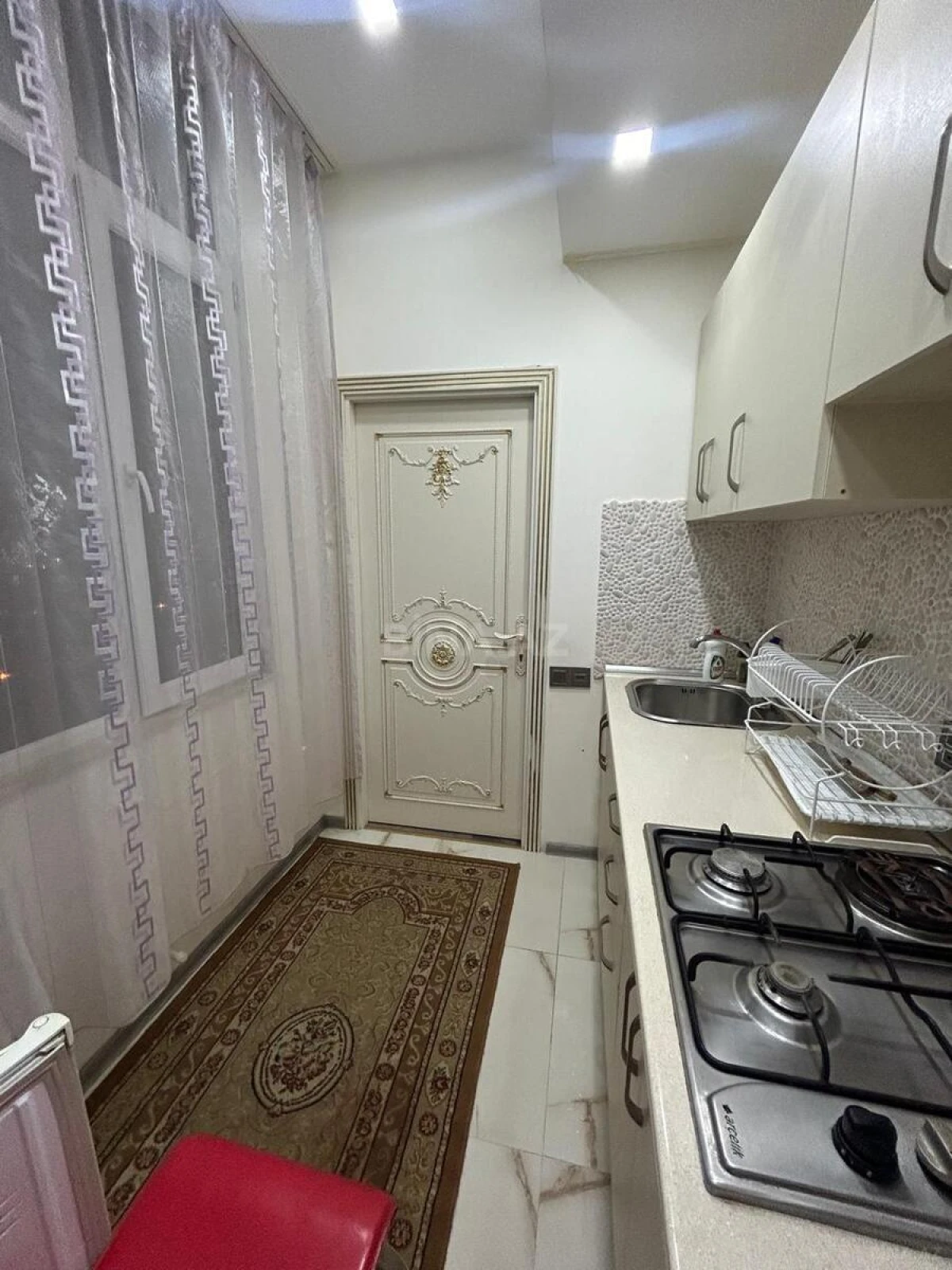 Kirayə verilir 2 otaqlı mənzil 75 m²