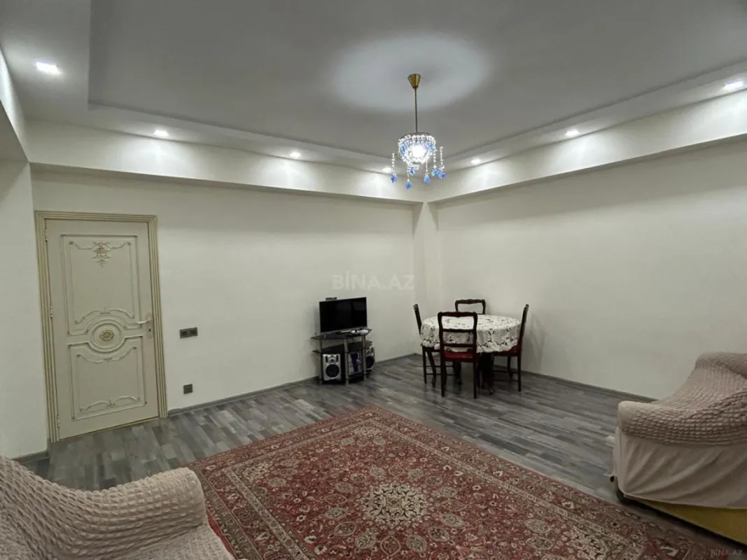 Kirayə verilir 2 otaqlı mənzil 75 m²