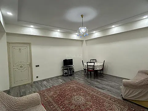 Kirayə verilir 2 otaqlı mənzil 75 m²