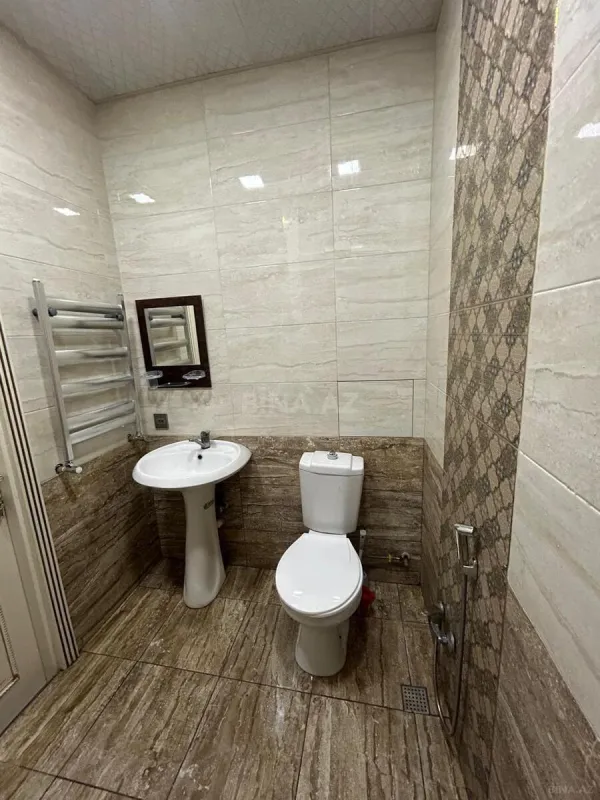 Kirayə verilir 2 otaqlı mənzil 75 m²