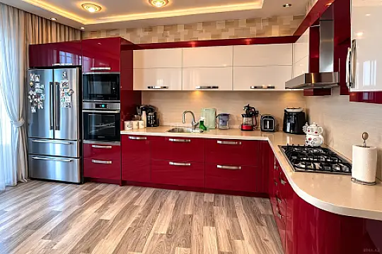 Satılır 3 otaqlı mənzil 162 m²