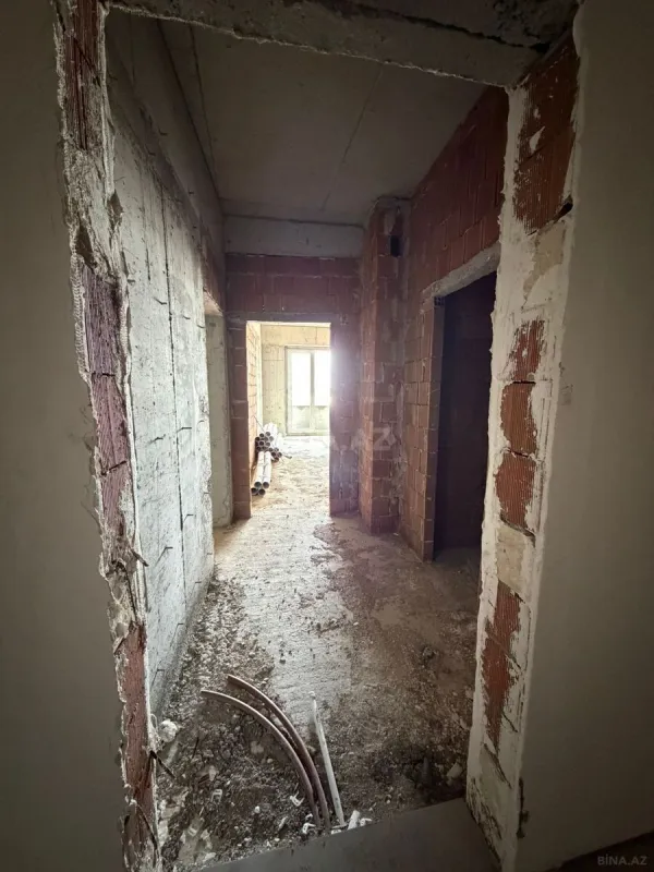 Satılır 2 otaqlı mənzil 91 m²