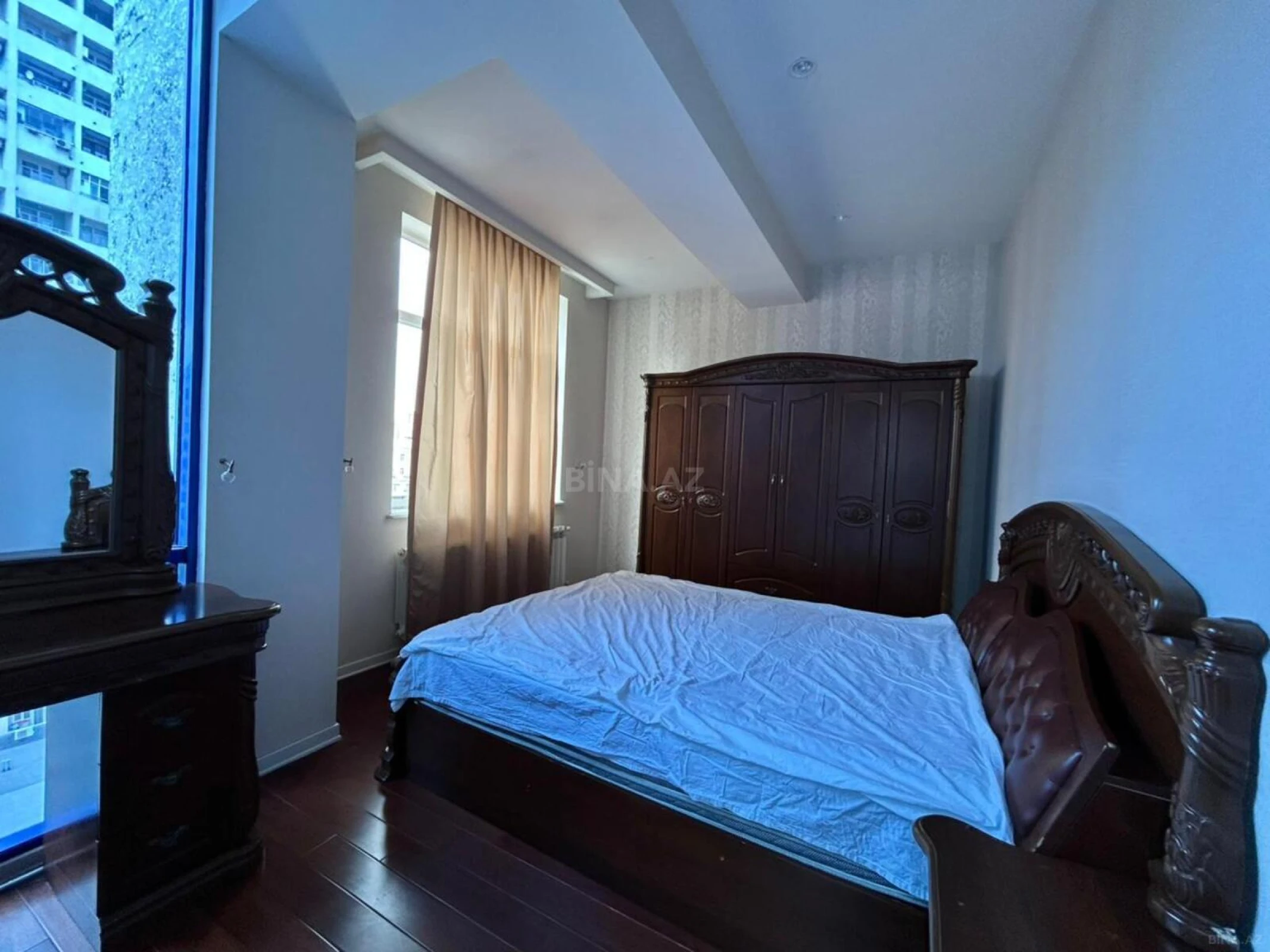 Kirayə verilir 3 otaqlı mənzil 170 m²