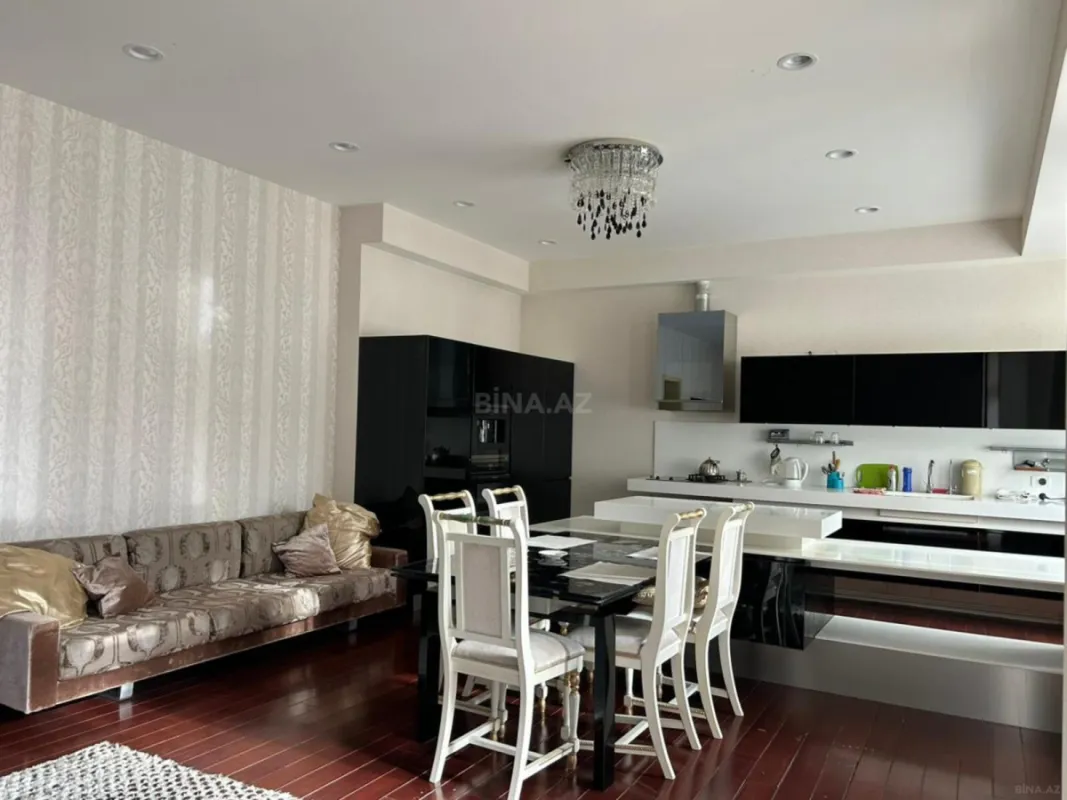 Kirayə verilir 3 otaqlı mənzil 170 m²