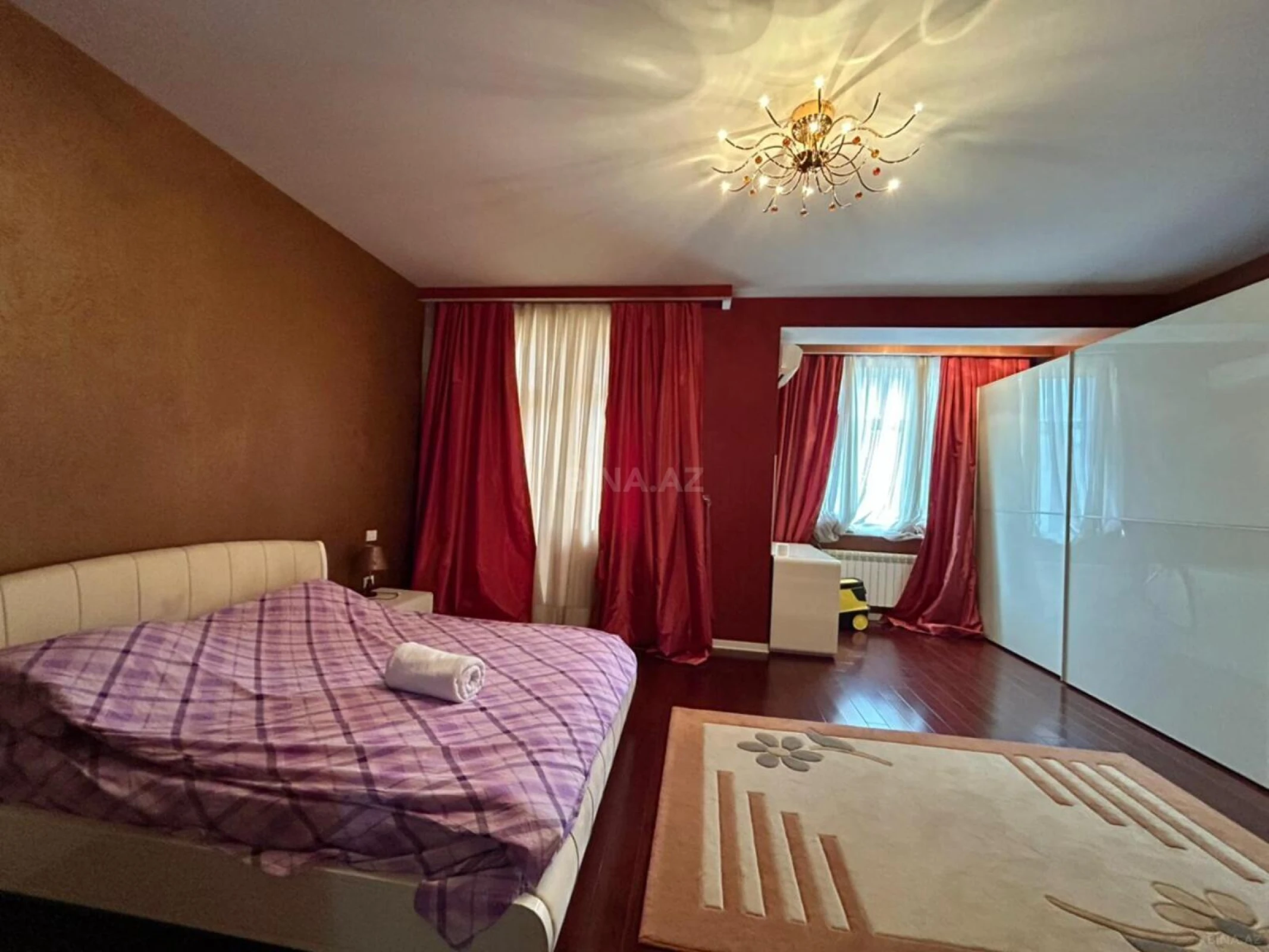 Kirayə verilir 3 otaqlı mənzil 170 m²