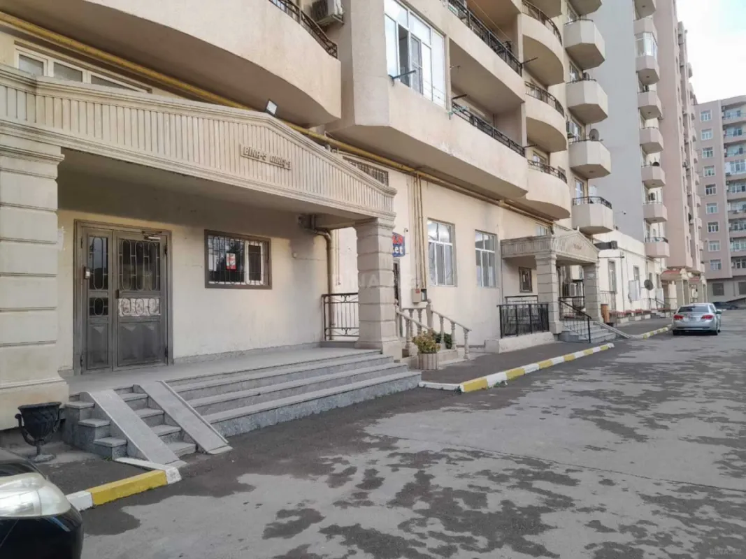 Satılır 3 otaqlı mənzil 120 m²