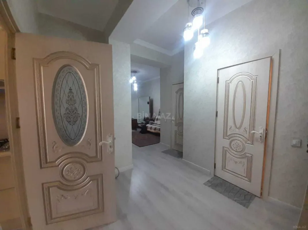 Satılır 3 otaqlı mənzil 120 m²