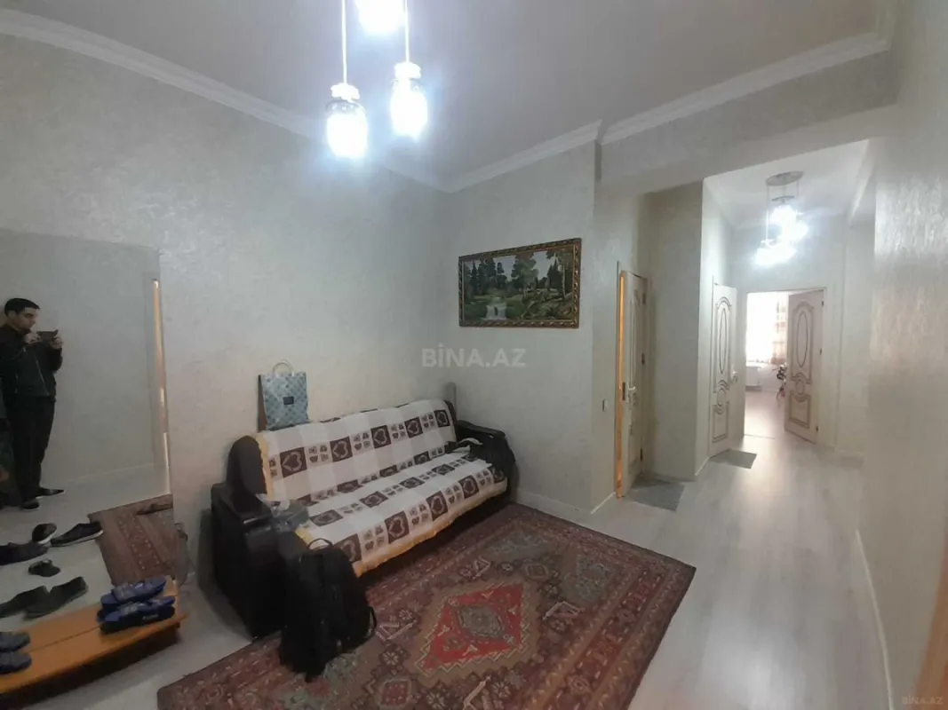 Satılır 3 otaqlı mənzil 120 m²