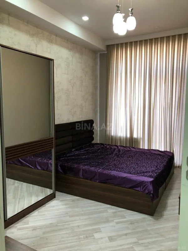 Satılır 3 otaqlı mənzil 144 m²