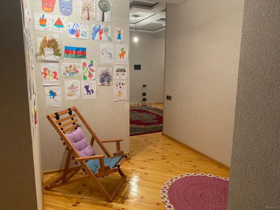 Satılır 2 otaqlı mənzil 101 m²