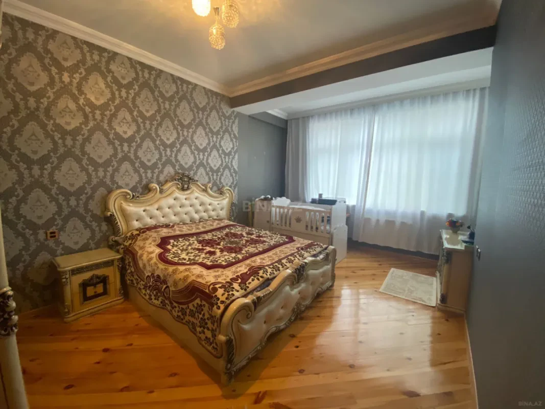 Satılır 2 otaqlı mənzil 101 m²