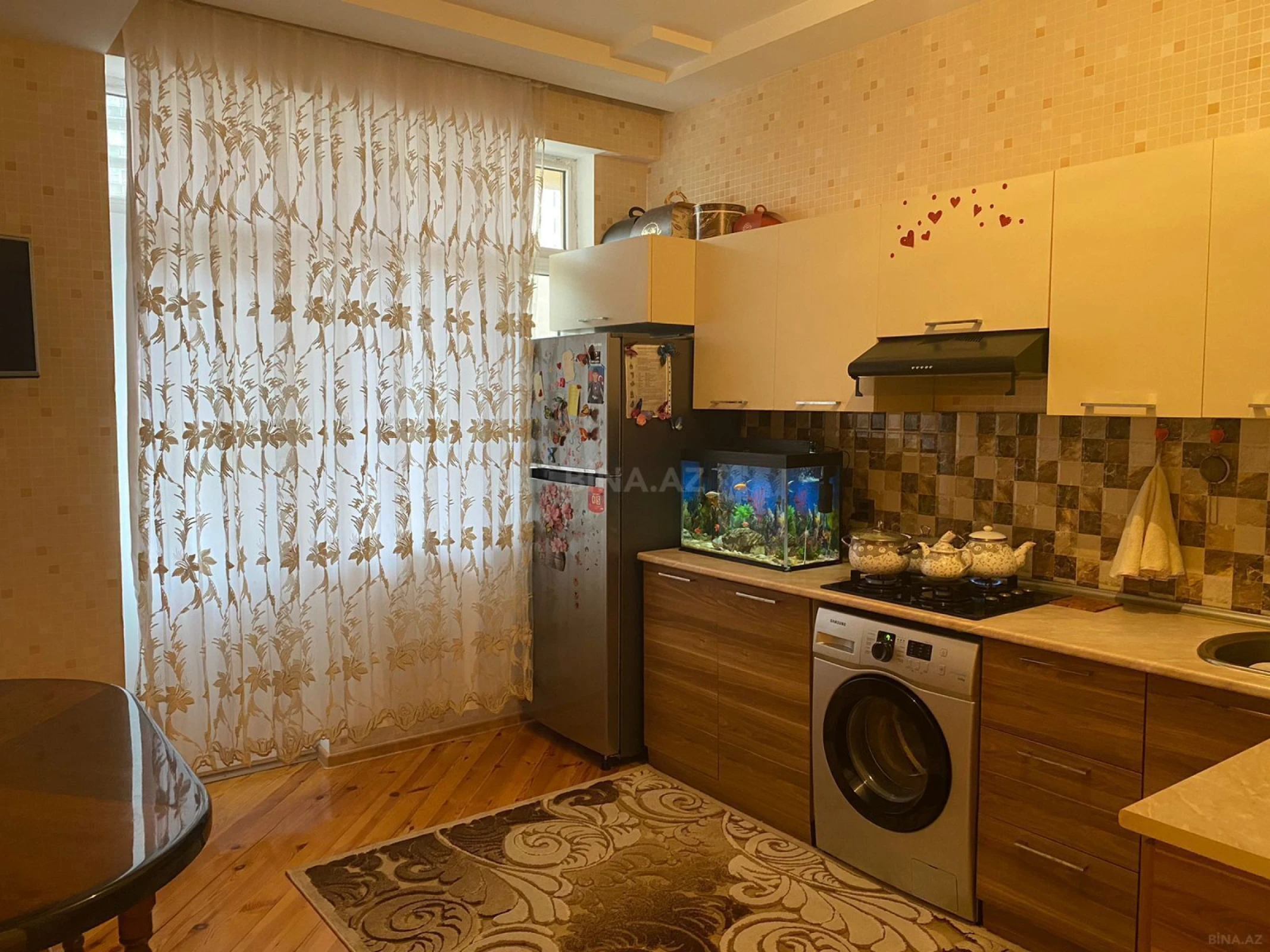 Satılır 2 otaqlı mənzil 101 m²